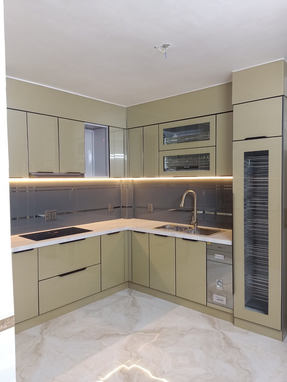 Tủ bếp thùng Inox hiện đại 18